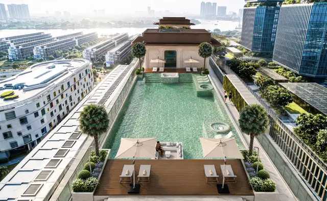 Hồ bơi vô cực trên Sky Deck của Savila